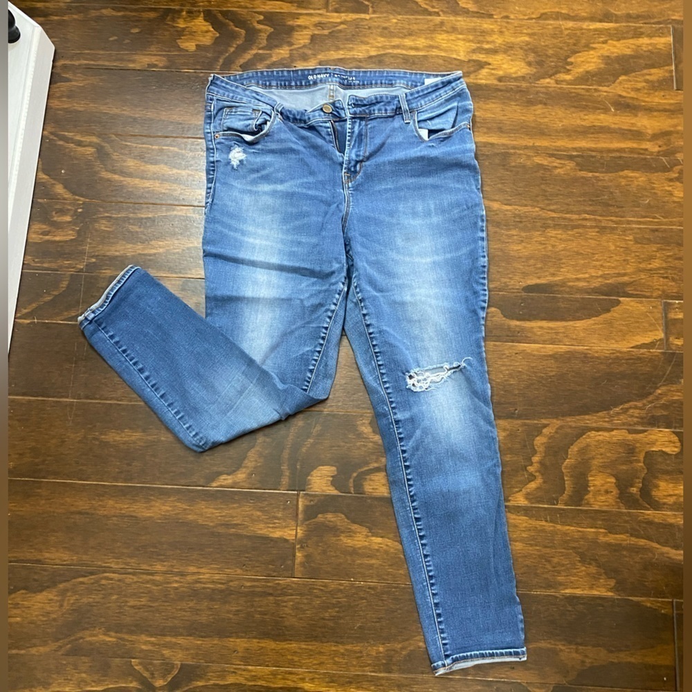 Rockstar Super Skinny Jeans 💙 w/holes